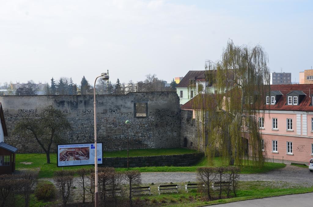 Guesthouse Zlatý Hrozen Česká Lípa Exteriér fotografie
