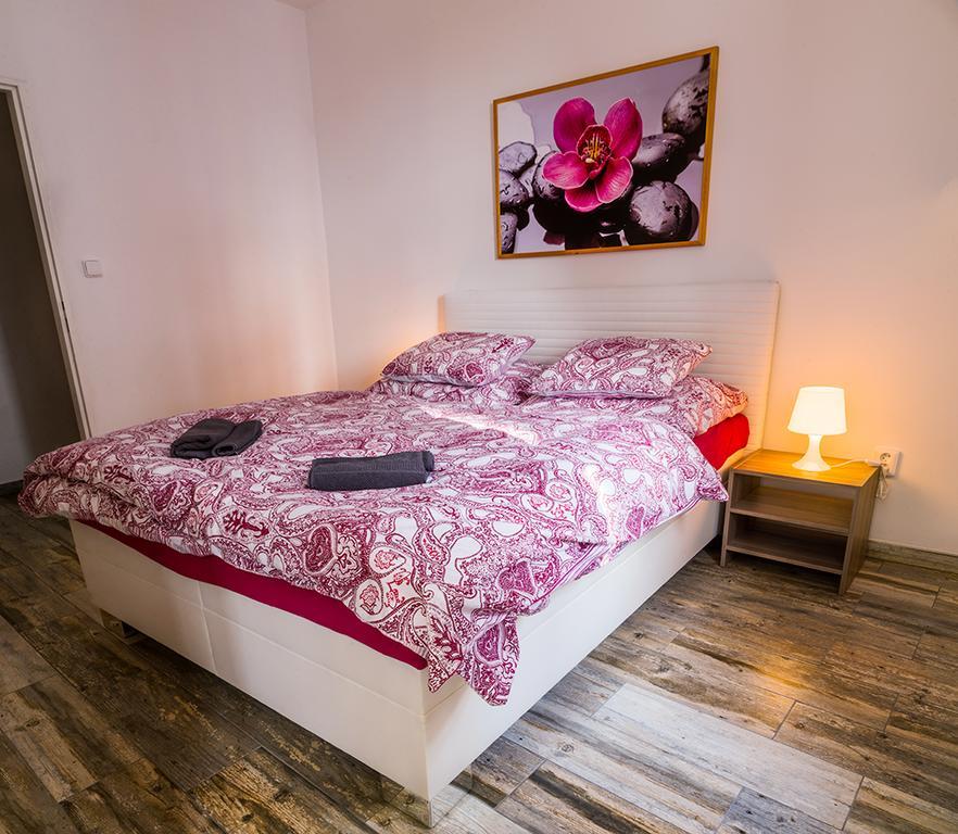 Guesthouse Zlatý Hrozen Česká Lípa Exteriér fotografie